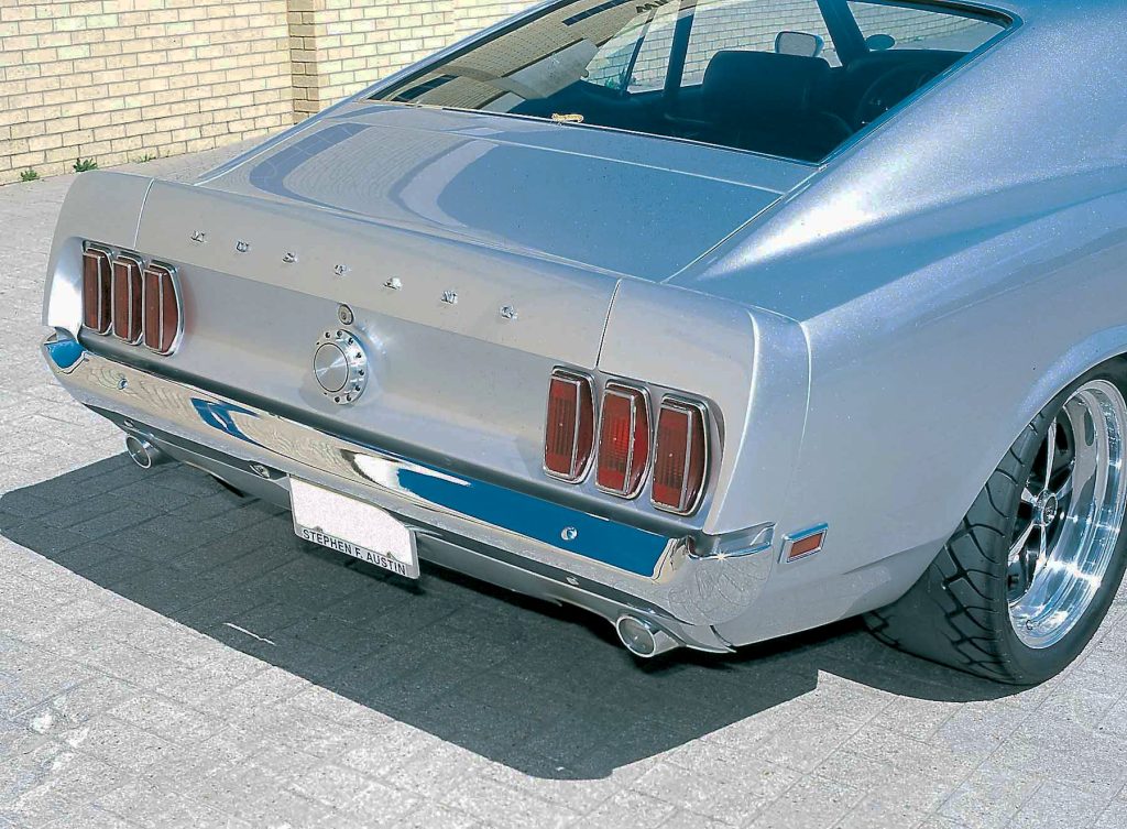 the-auto-builder_fb_0506_fb_0505_silverfastback_img-020198_REAR-TAIL